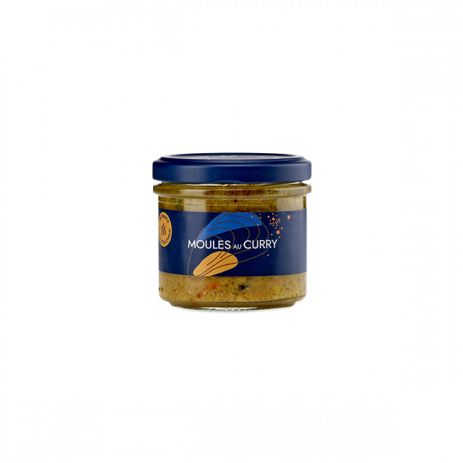 Mussels in Curry spread to enjoy hot