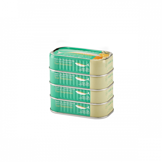 Mackerel fillets and sauce with notes of lemon bergamot and dill Mackerel fillets and sauce with notes of lemon bergamot and dill