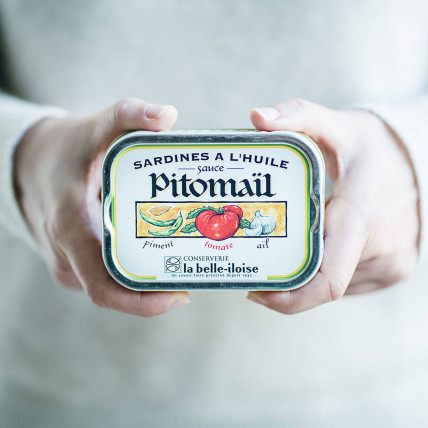 Sardines à l'huile, sauce Pitomaïl : piment, tomate, aïl