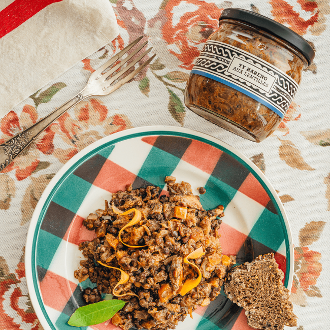 Ty herring with lentils