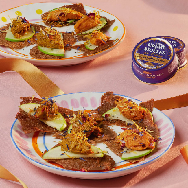 Cracker Treasures & Wonders