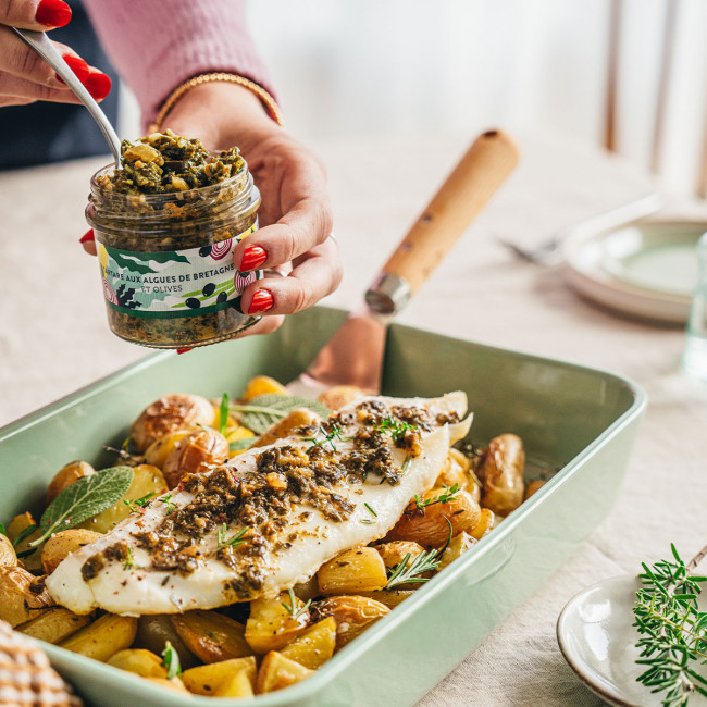 Tartar Algen Bretagne und Oliven